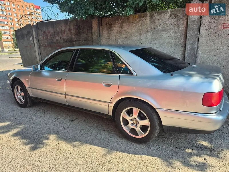 Audi A8 1999