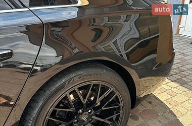 Седан Audi A8 2012 в Львові