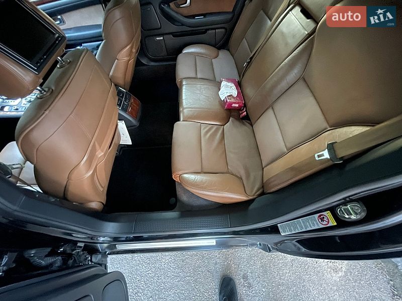 Седан Audi A8 2004 в Николаеве