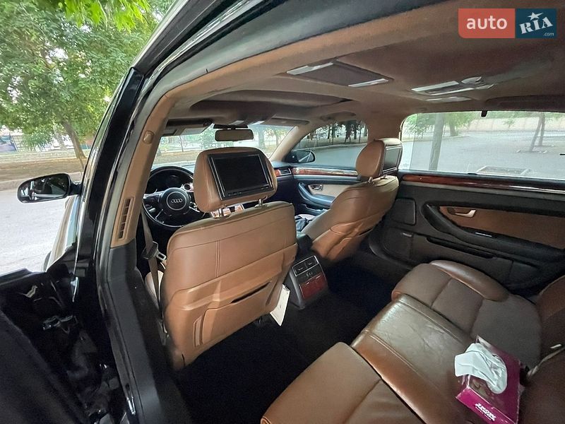 Седан Audi A8 2004 в Николаеве
