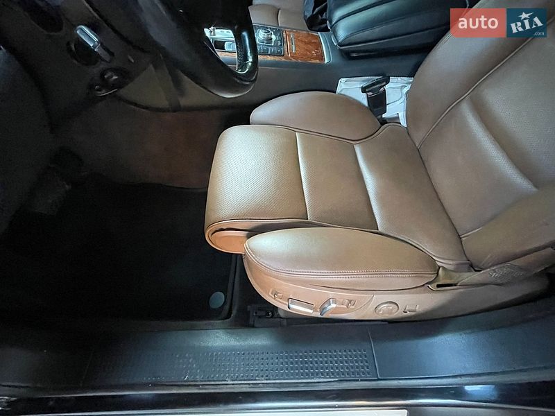 Седан Audi A8 2004 в Николаеве