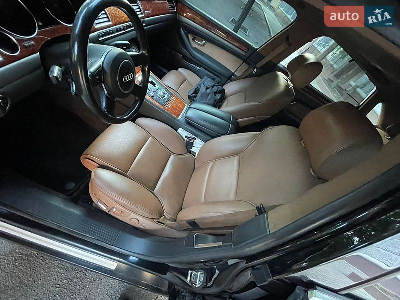 Седан Audi A8 2004 в Николаеве