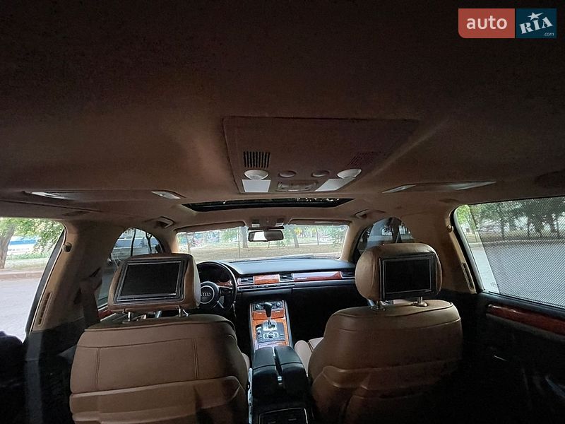 Седан Audi A8 2004 в Николаеве