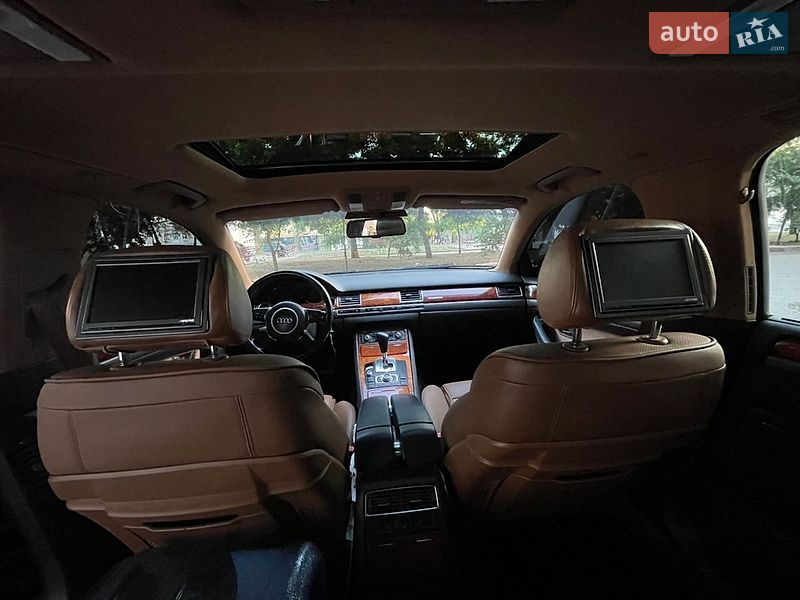 Седан Audi A8 2004 в Николаеве