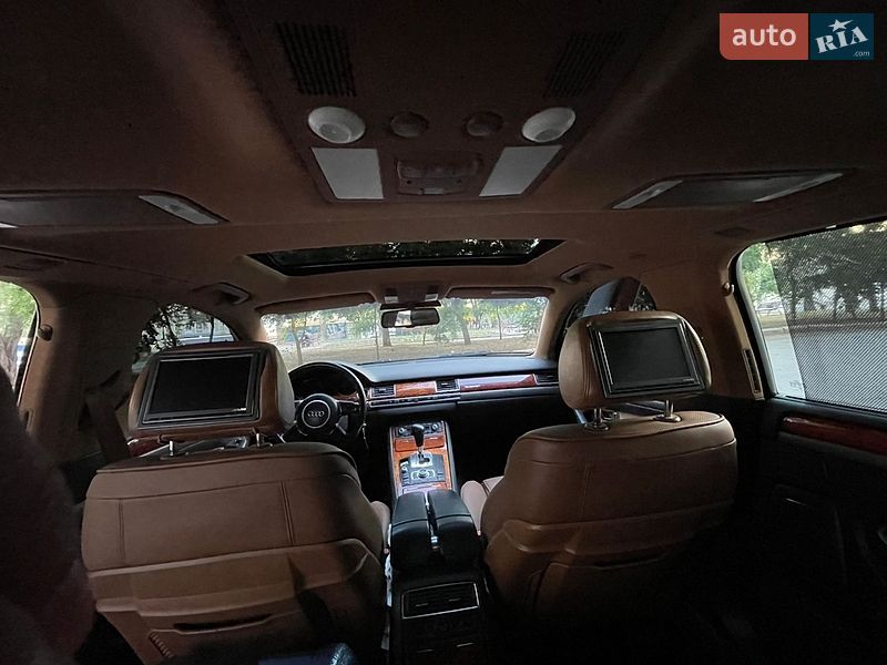 Седан Audi A8 2004 в Николаеве