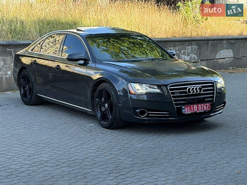 Седан Audi A8 2013 в Рівному