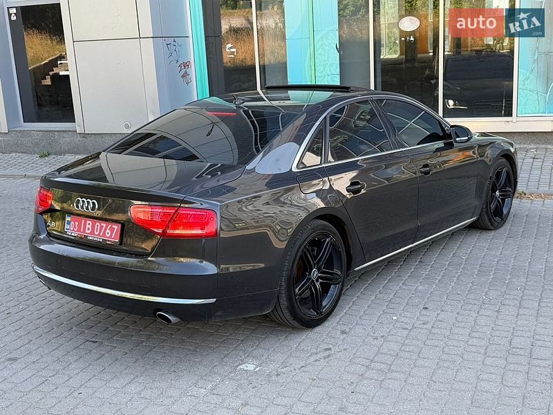 Седан Audi A8 2013 в Рівному