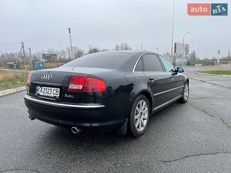 Седан Audi A8 2004 в Киеве