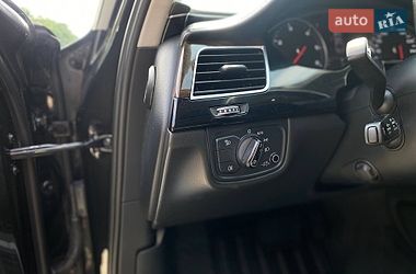 Седан Audi A8 2017 в Києві