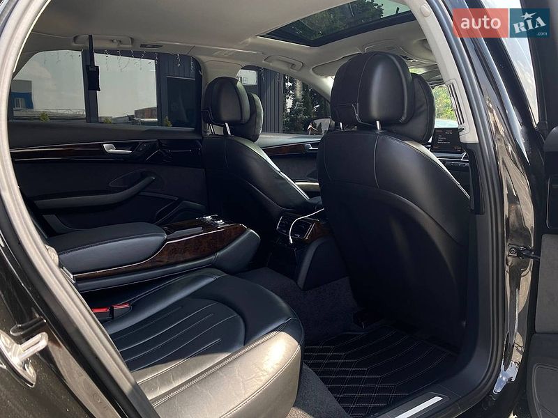 Седан Audi A8 2017 в Києві