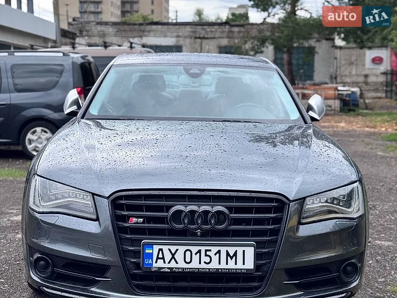 Audi A8 2012