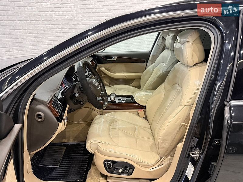 Седан Audi A8 2012 в Одессе