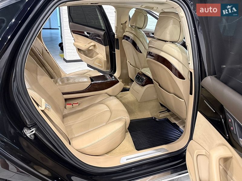 Седан Audi A8 2012 в Одессе