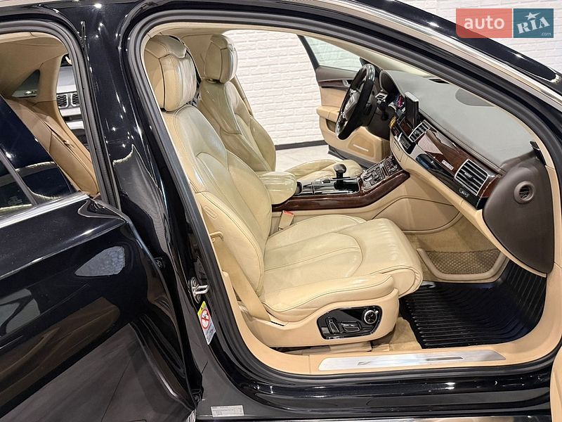 Седан Audi A8 2012 в Одессе