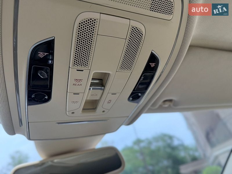 Седан Audi A8 2012 в Одессе