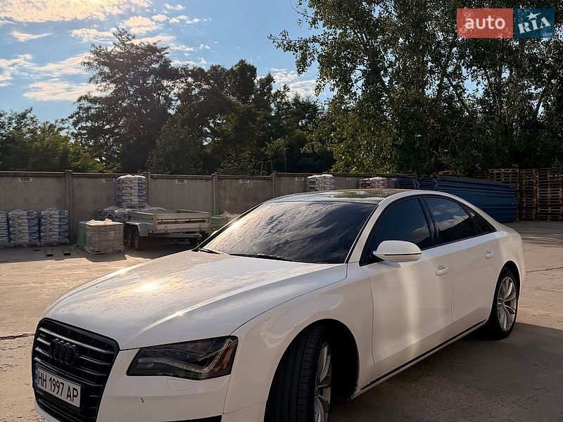 Audi A8 2012 Audi A8 2012