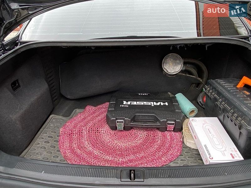 Седан Audi A8 2000 в Ярмолинцах