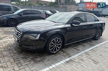 Седан Audi A8 2012 в Рівному