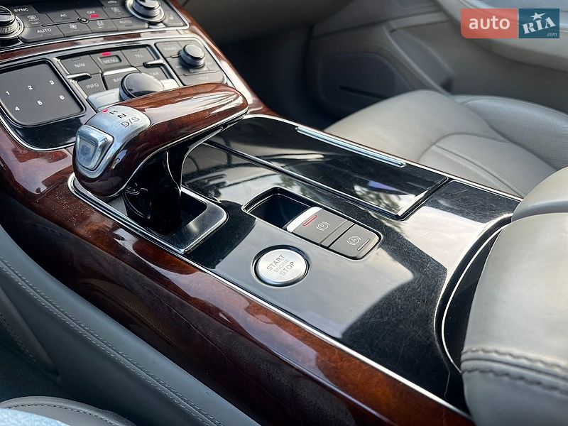 Седан Audi A8 2010 в Вінниці