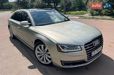 Седан Audi A8 2016 в Чернігові