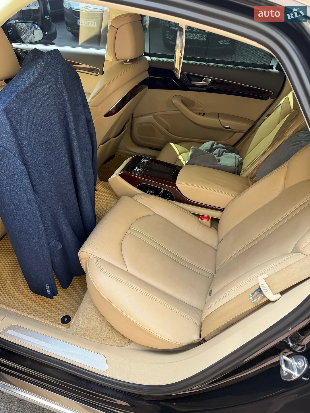 2011 Audi A8 - мініатюра 5