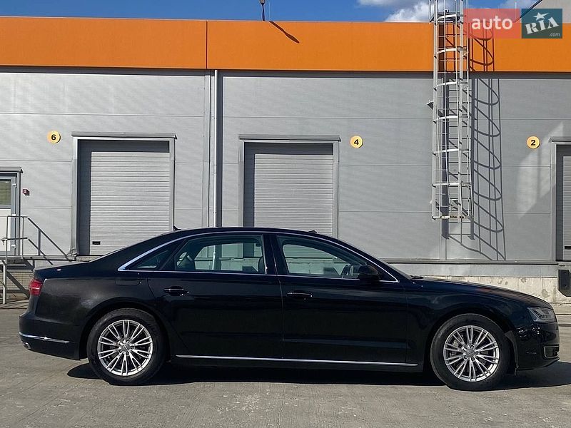 Седан Audi A8 2017 в Киеве