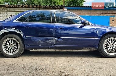 Седан Audi A8 1996 в Києві