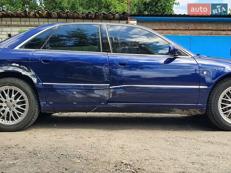 Седан Audi A8 1996 в Києві