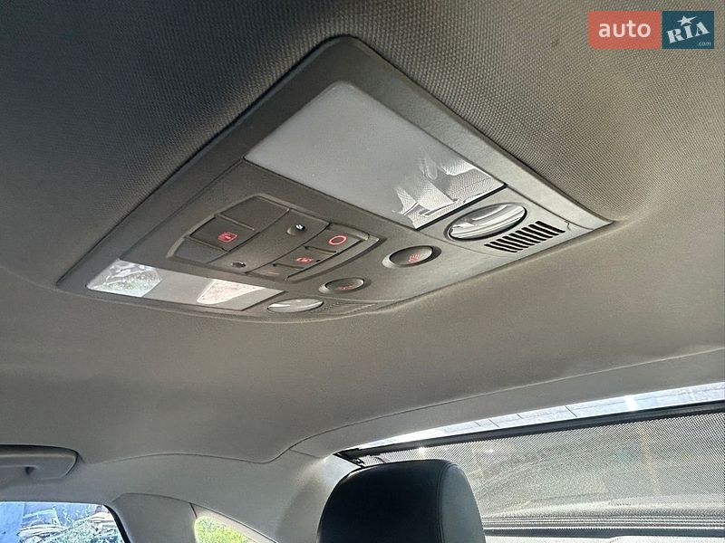 Седан Audi A8 2004 в Каменец-Подольском