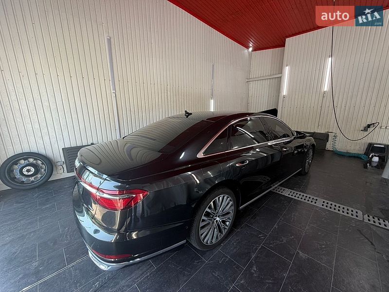 Седан Audi A8 2019 в Киеве