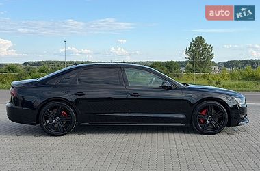 Седан Audi A8 2015 в Львове