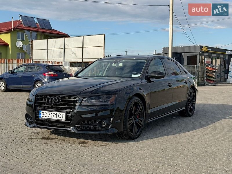 Седан Audi A8 2015 в Львове