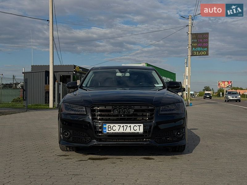 Седан Audi A8 2015 в Львове