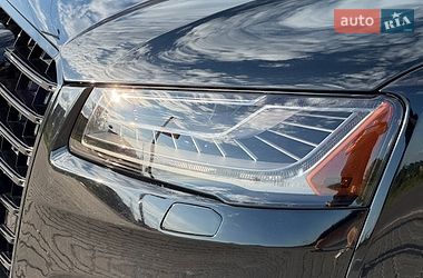 Седан Audi A8 2015 в Львове