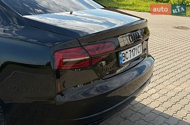 Седан Audi A8 2015 в Львове