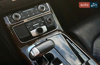Седан Audi A8 2015 в Львове