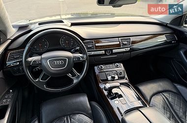 Седан Audi A8 2015 в Львове