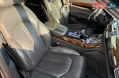Седан Audi A8 2015 в Львове