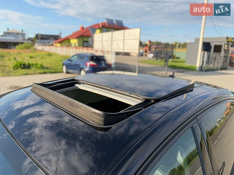 Седан Audi A8 2015 в Львове