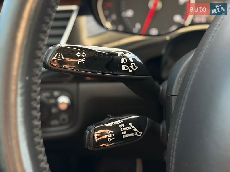 Седан Audi A8 2015 в Львове