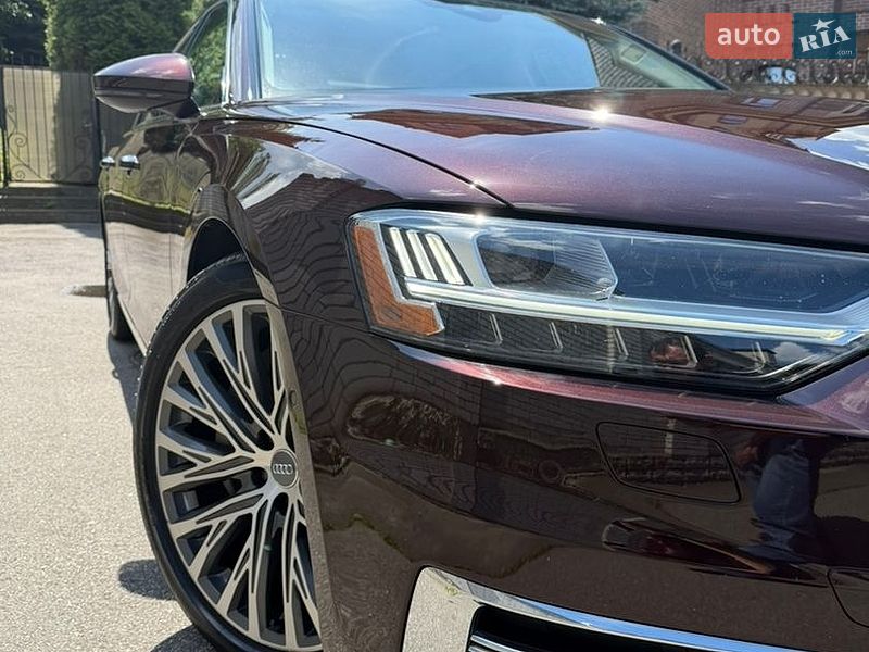 Седан Audi A8 2018 в Києві
