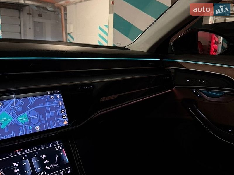 Седан Audi A8 2018 в Києві