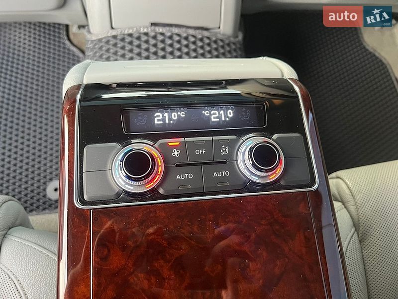 Седан Audi A8 2013 в Києві