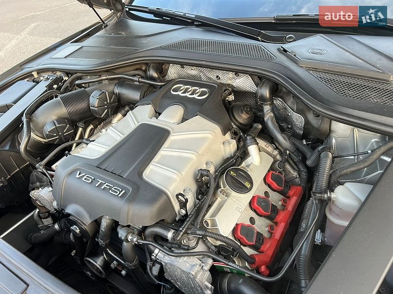 Седан Audi A8 2013 в Києві