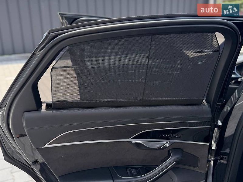 Седан Audi A8 2018 в Киеве