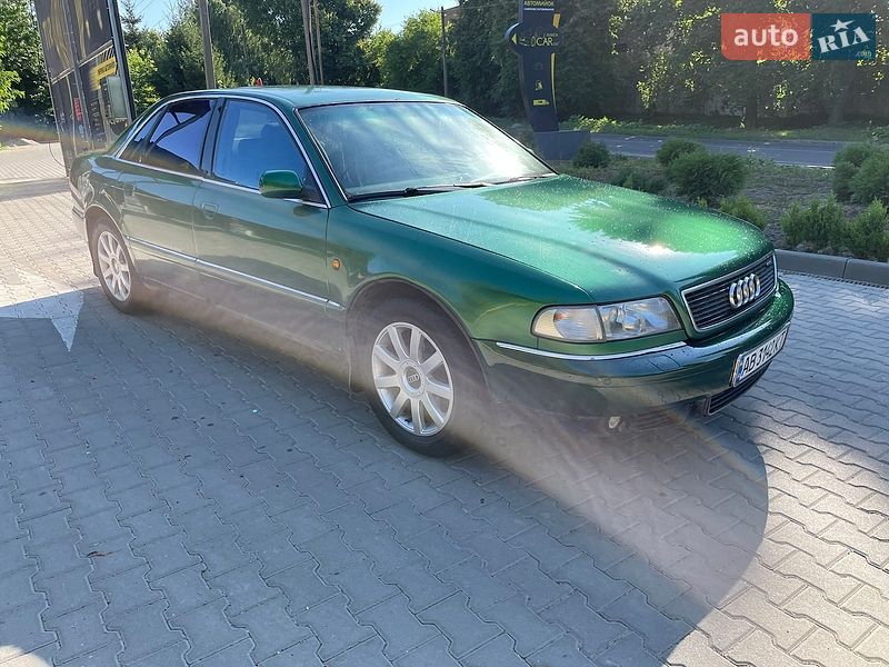 Седан Audi A8 1995 в Жмеринке