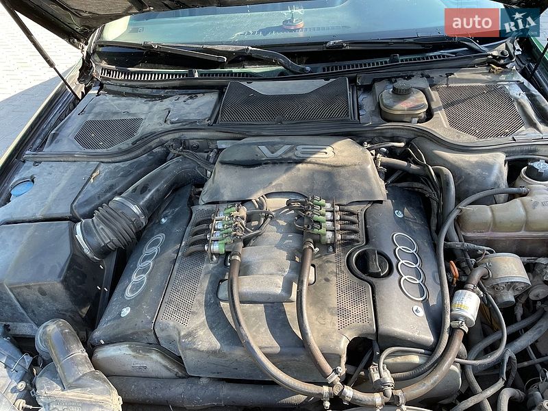 Седан Audi A8 1995 в Жмеринке