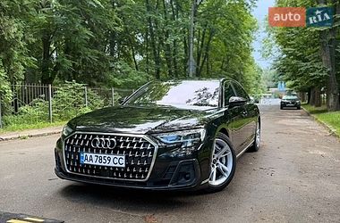 Седан Audi A8 2022 в Киеве