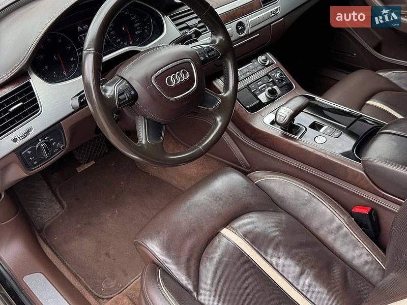 Седан Audi A8 2011 в Києві