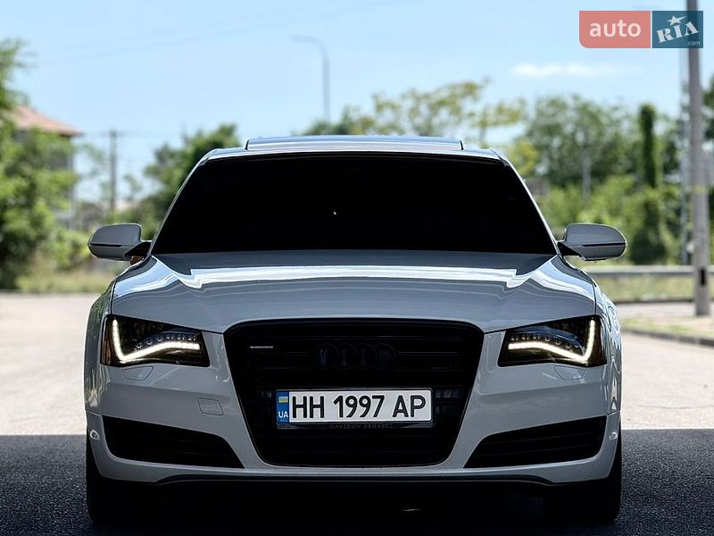Седан Audi A8 2012 в Одессе